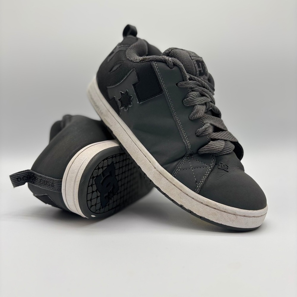 DC Shoes Mens Court Graffik Grey Black Leather Skate Sneakers 300529-GBW Size 9